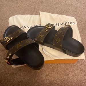 Bom Dia flat Mule Louis Vuitton leather sandals